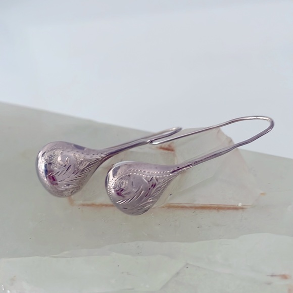 (2/$50) Sterling Silver Earrings Lot (2pairs) - Picture 3 of 5